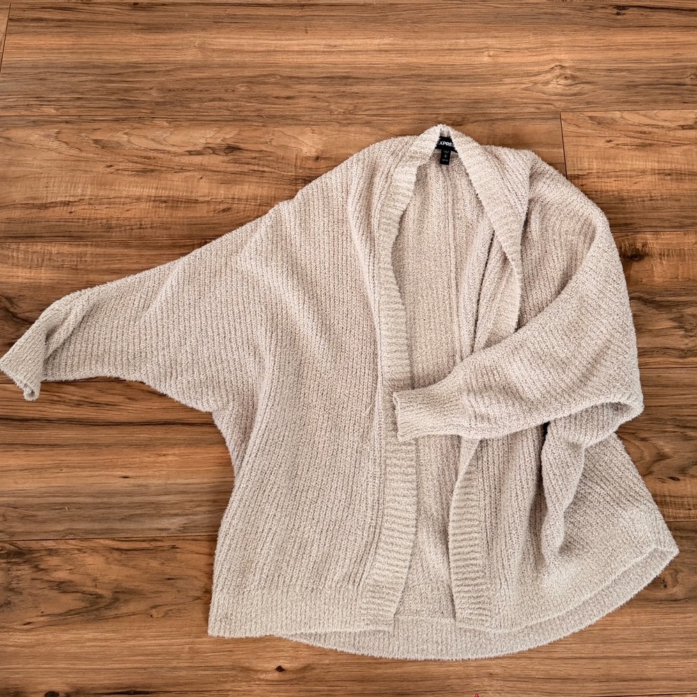 Express Cream Women's Cardigan Sweater